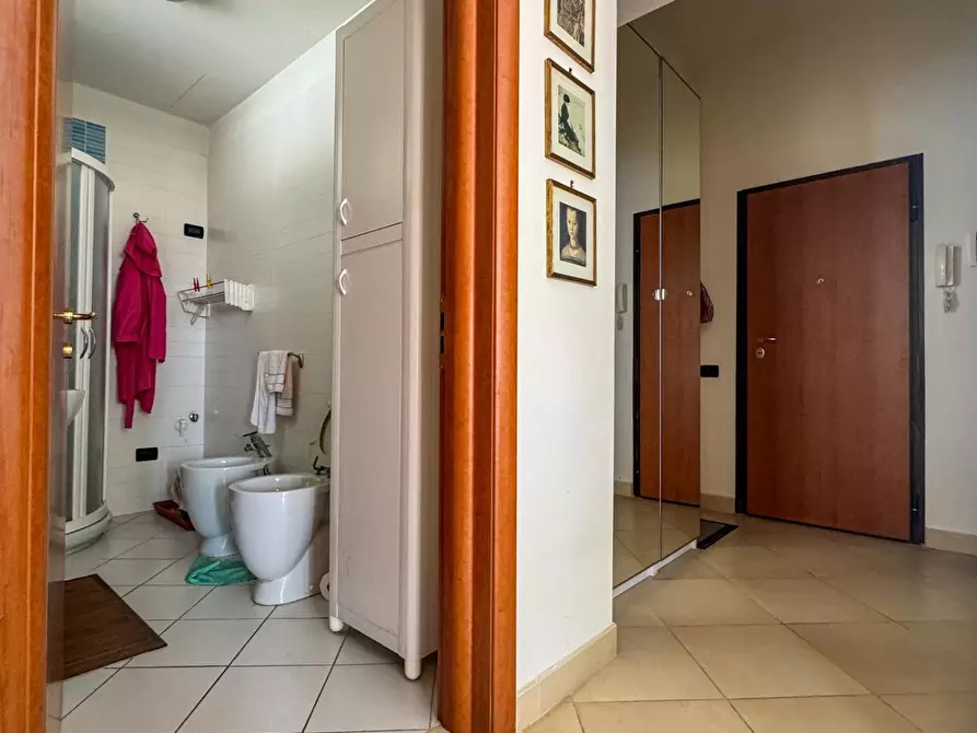 Immagine 11 di Appartamento in vendita  a Pisa