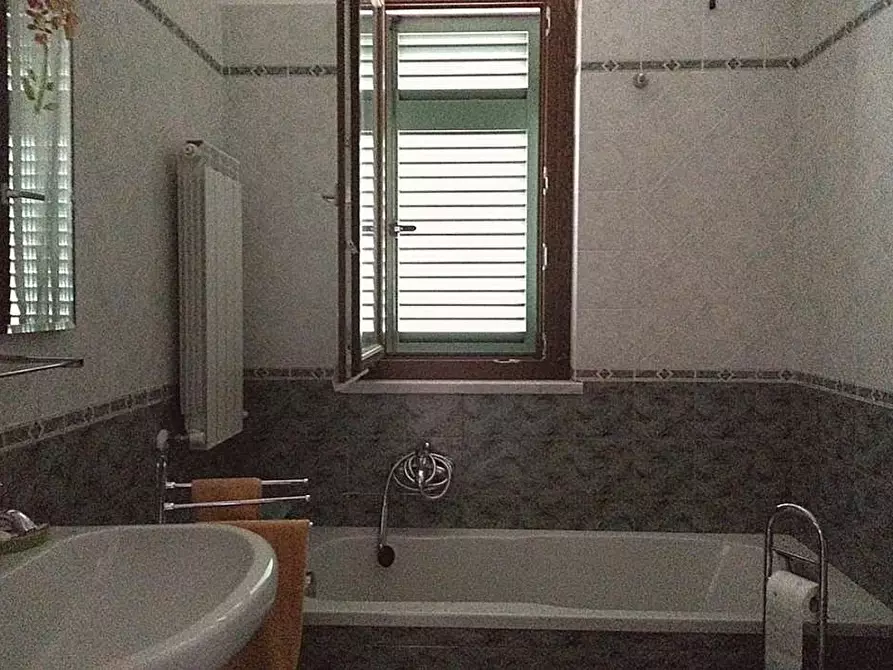 Immagine 20 di Appartamento in vendita  a Massa