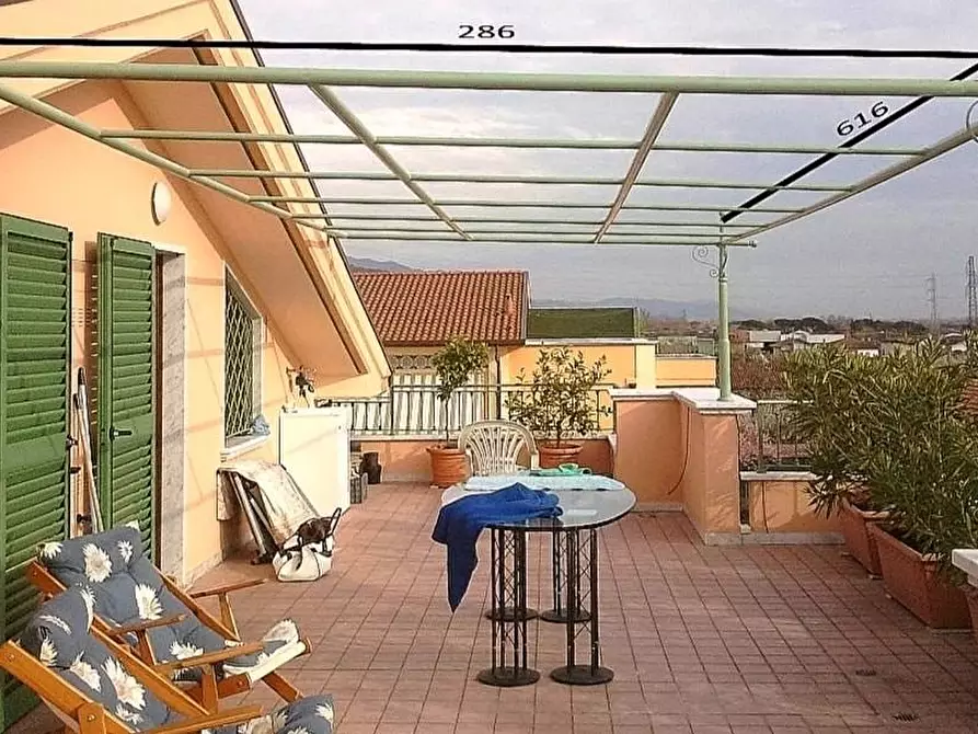 Immagine 4 di Appartamento in vendita  a Massa