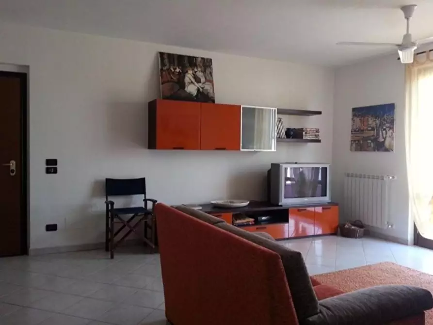 Immagine 6 di Appartamento in vendita  a Massa