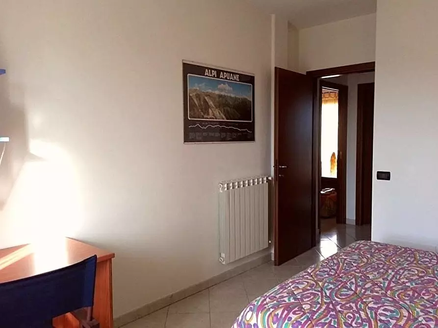 Immagine 11 di Appartamento in vendita  a Massa