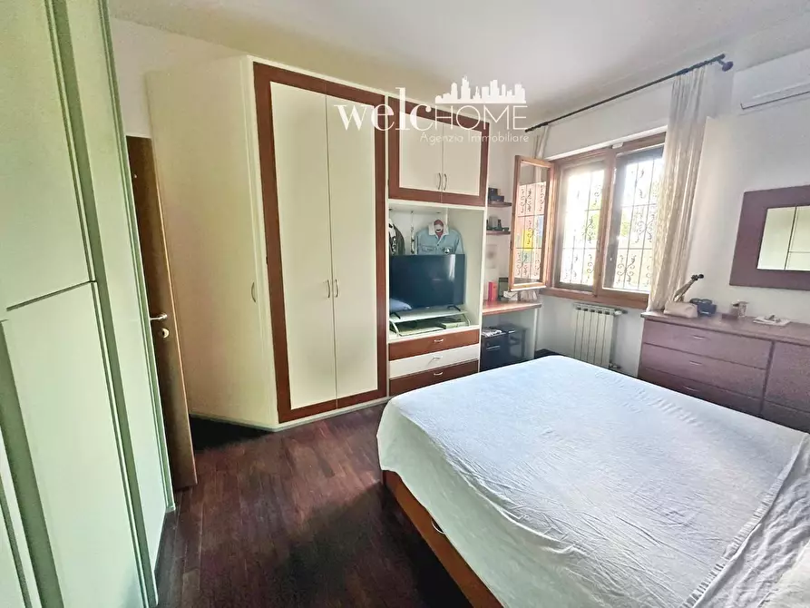 Immagine 29 di Appartamento in vendita  a Campi Bisenzio