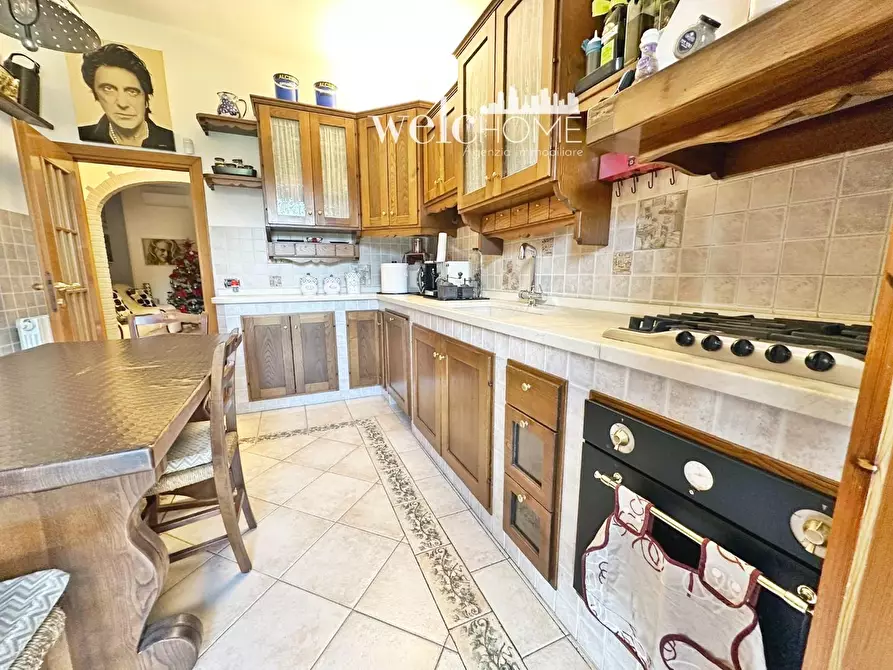 Immagine 27 di Appartamento in vendita  a Campi Bisenzio