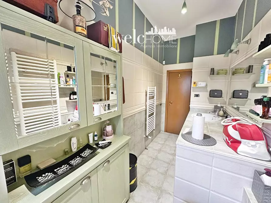 Immagine 18 di Appartamento in vendita  a Campi Bisenzio