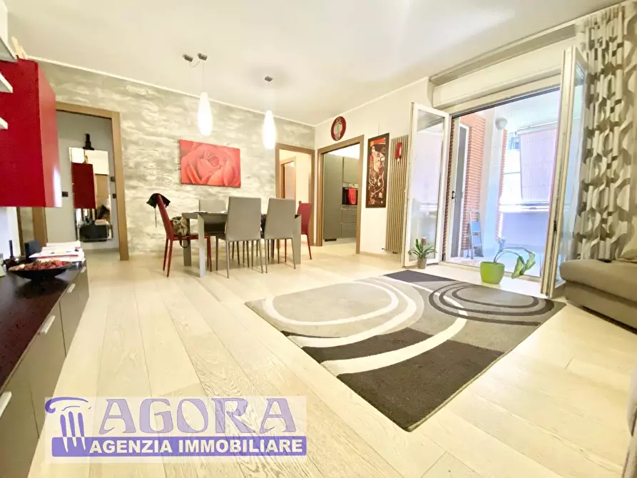 Immagine 8 di Appartamento in vendita  a Latina