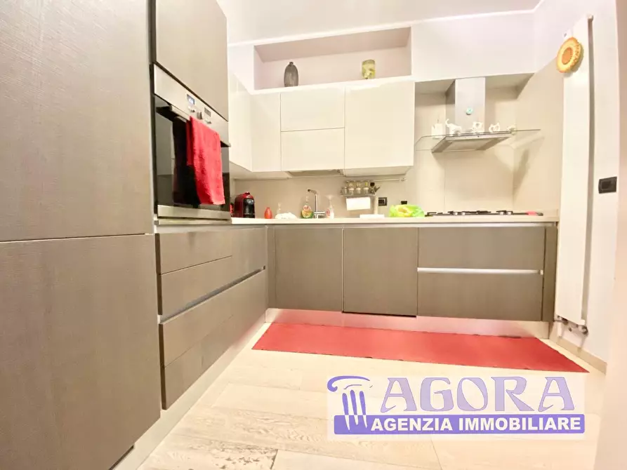 Immagine 12 di Appartamento in vendita  a Latina