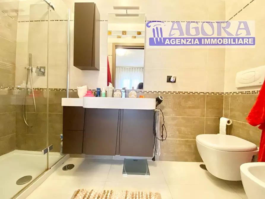 Immagine 18 di Appartamento in vendita  a Latina