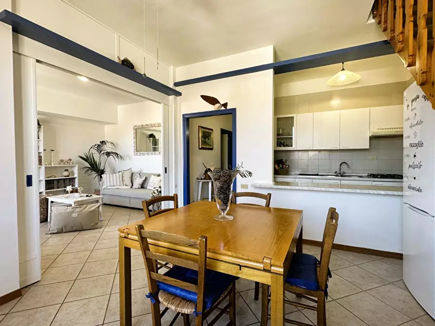 Immagine 9 di Appartamento in vendita  a Rosignano Marittimo
