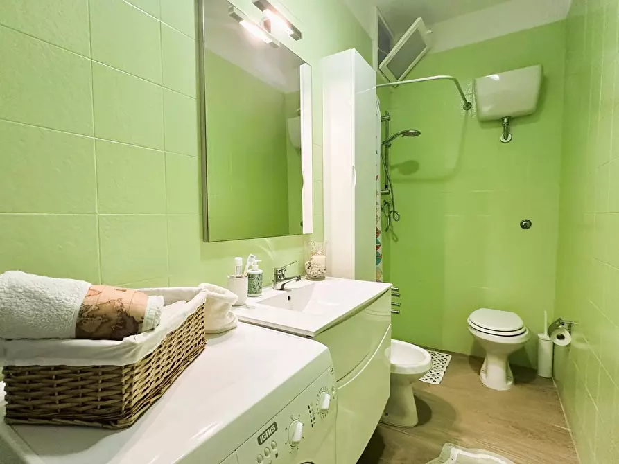 Immagine 18 di Appartamento in vendita  a Rosignano Marittimo