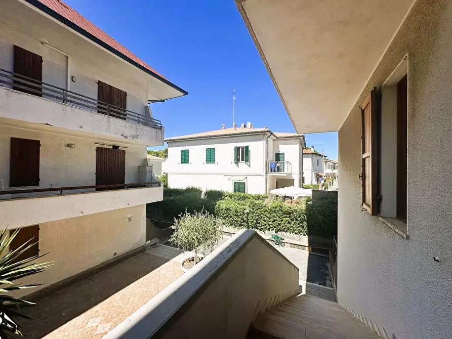 Immagine 30 di Appartamento in vendita  a Rosignano Marittimo