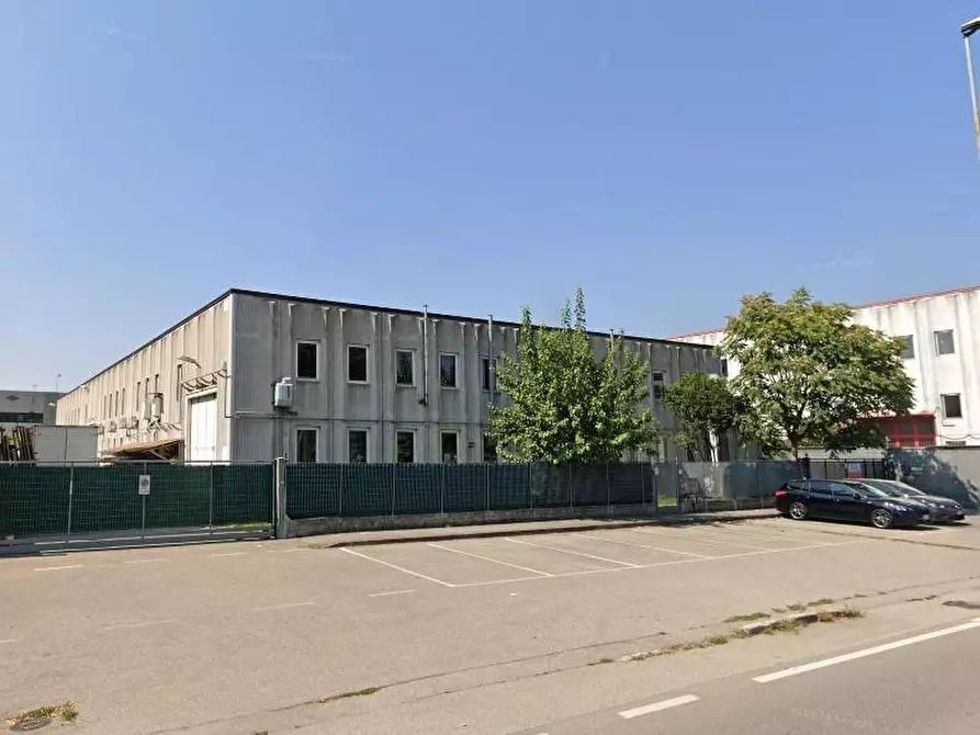 Immagine 1 di Capannone industriale in vendita  a Senago