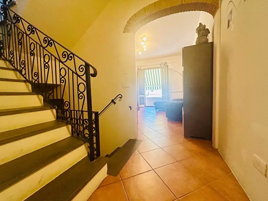 Immagine 7 di Appartamento in vendita  a Lastra A Signa