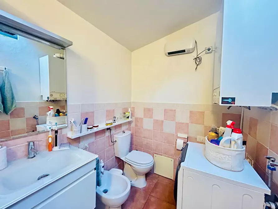 Immagine 23 di Appartamento in vendita  a Lastra A Signa