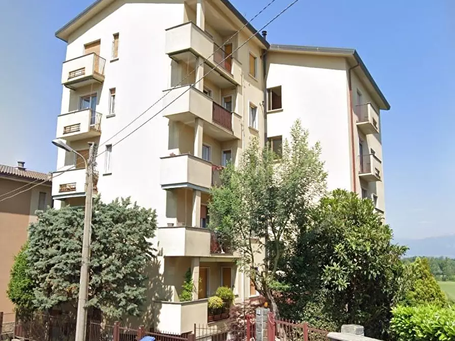 Immagine 1 di Appartamento in vendita  a Besana In Brianza