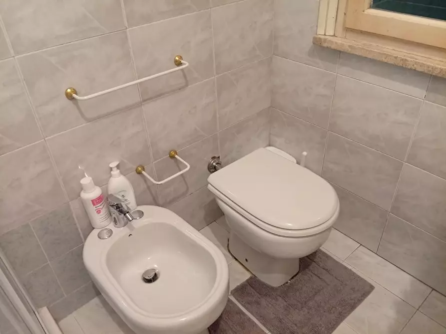 Immagine 8 di Villa in vendita  a Pisa