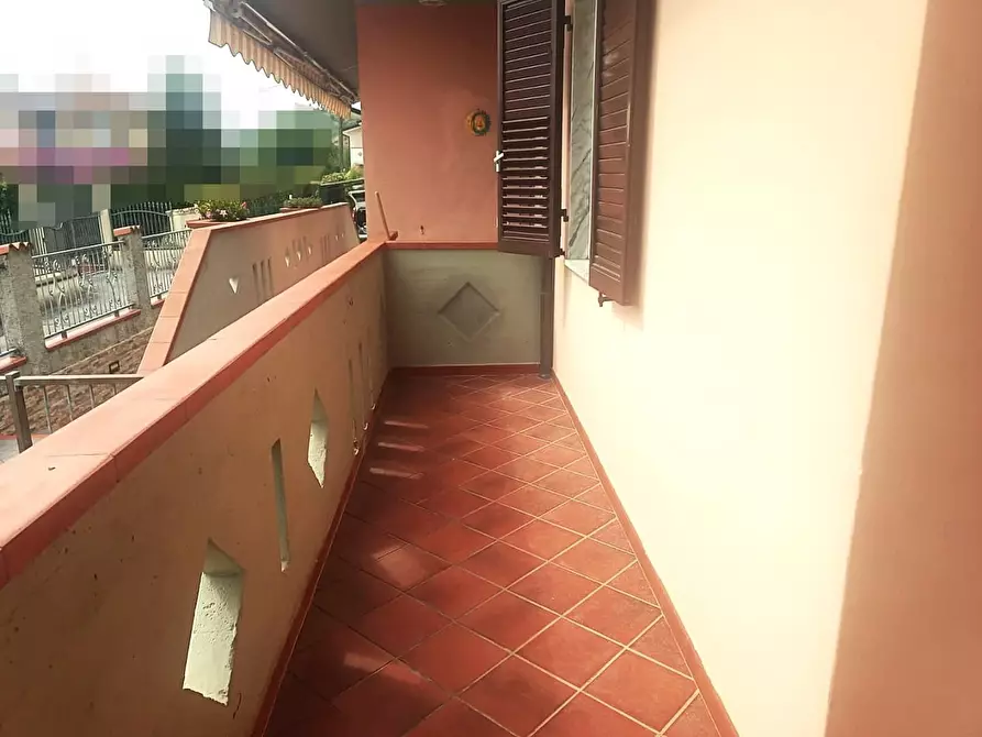 Immagine 8 di Porzione di casa in vendita  a Massa