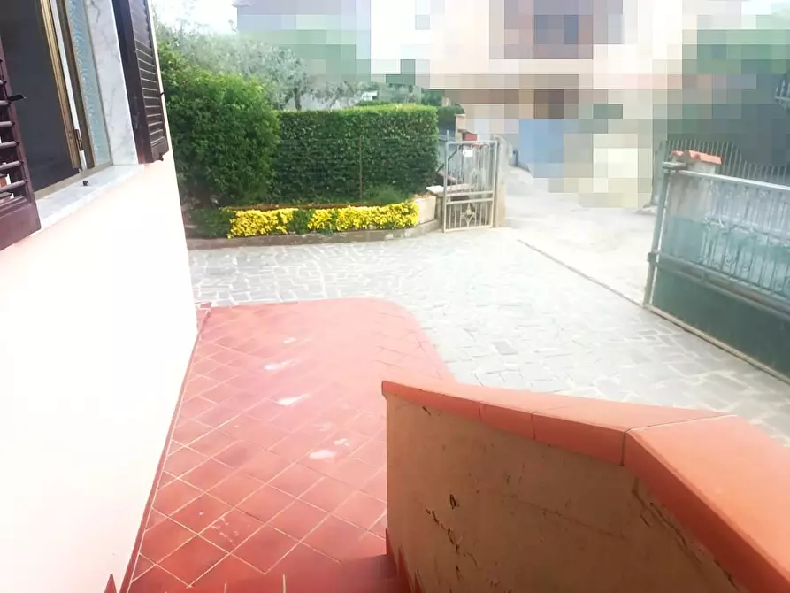 Immagine 7 di Porzione di casa in vendita  a Massa