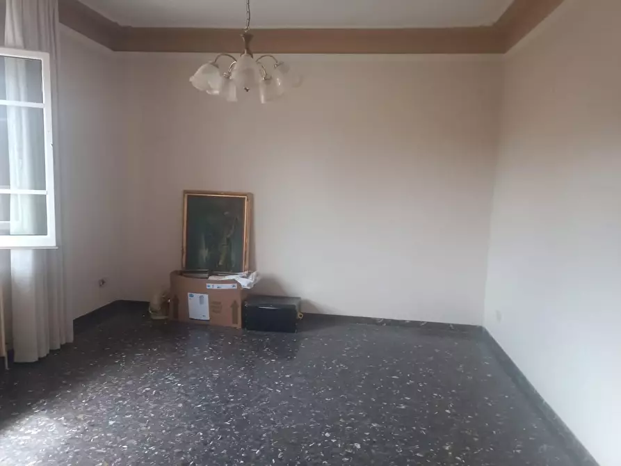 Immagine 24 di Porzione di casa in vendita  a Massa