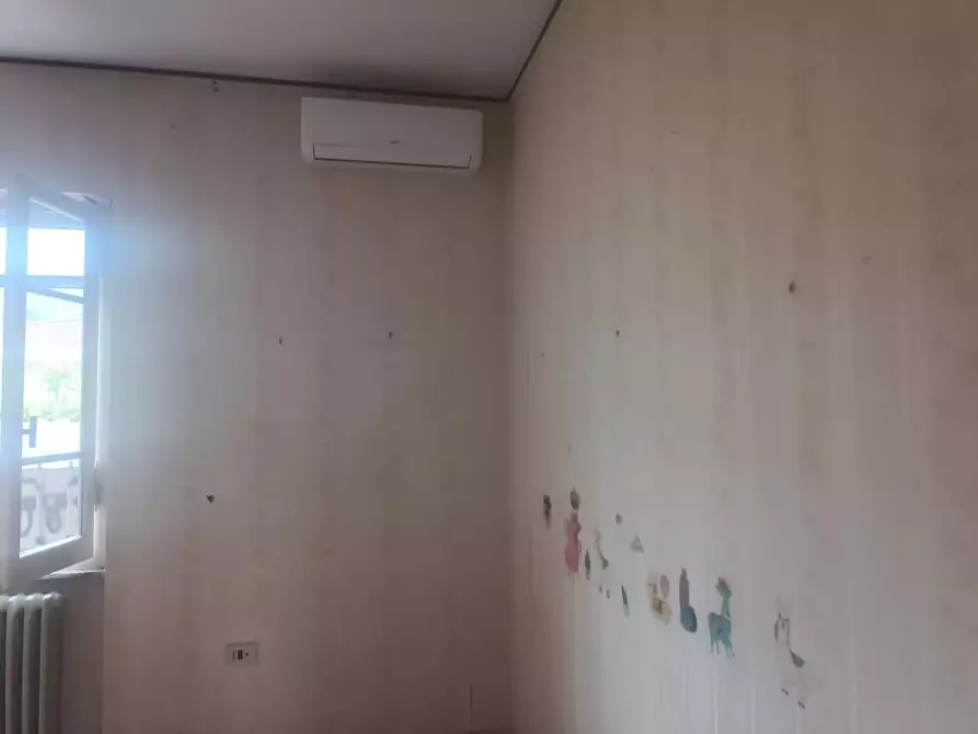 Immagine 32 di Porzione di casa in vendita  a Massa