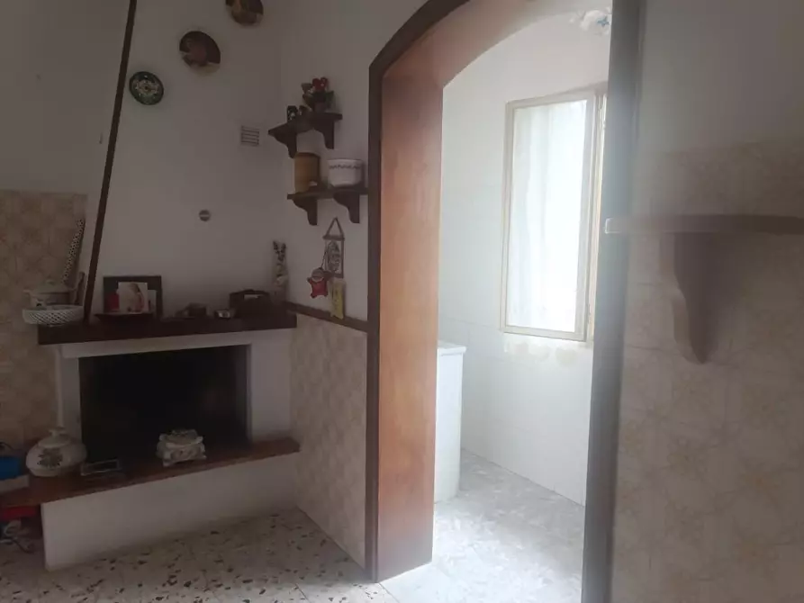 Immagine 17 di Porzione di casa in vendita  a Massa