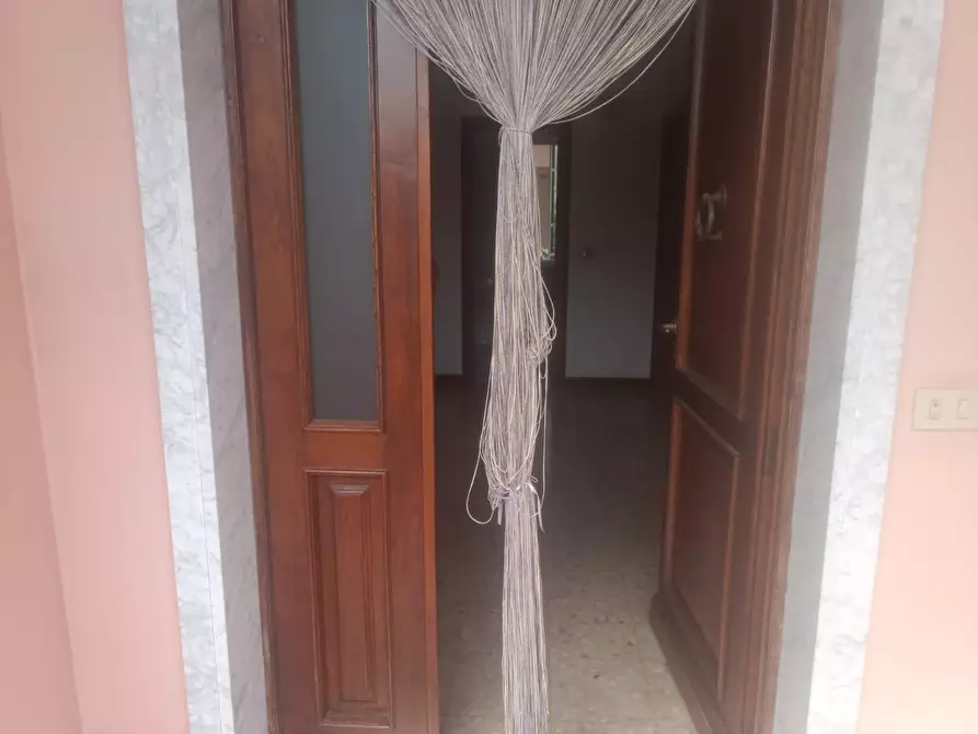 Immagine 50 di Porzione di casa in vendita  a Massa