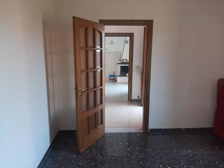 Immagine 22 di Porzione di casa in vendita  a Massa