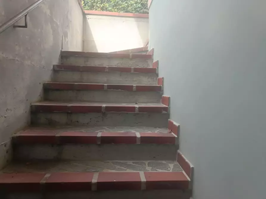 Immagine 66 di Porzione di casa in vendita  a Massa