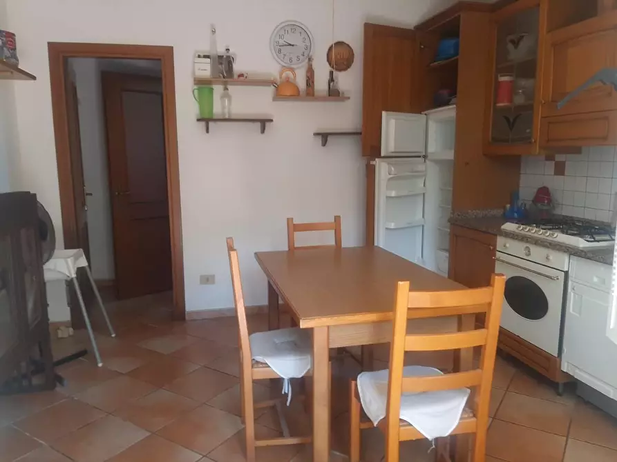 Immagine 51 di Porzione di casa in vendita  a Massa