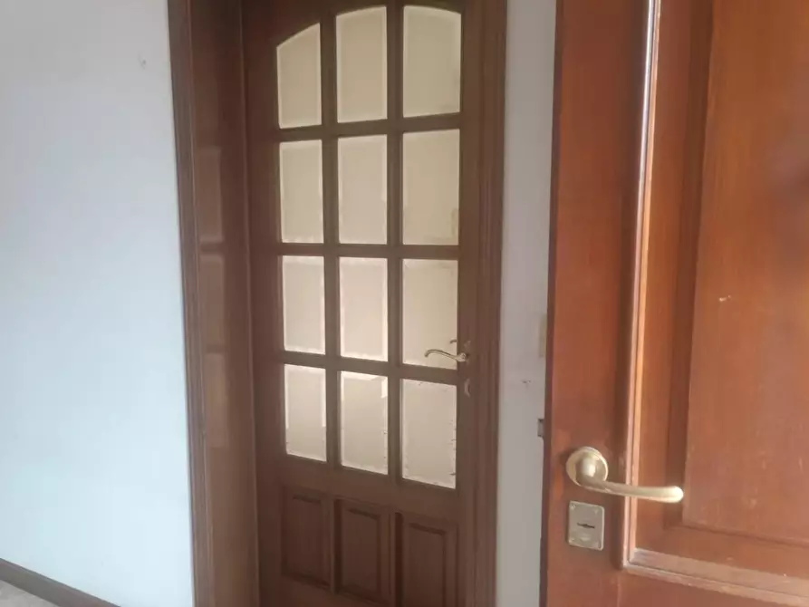 Immagine 9 di Porzione di casa in vendita  a Massa