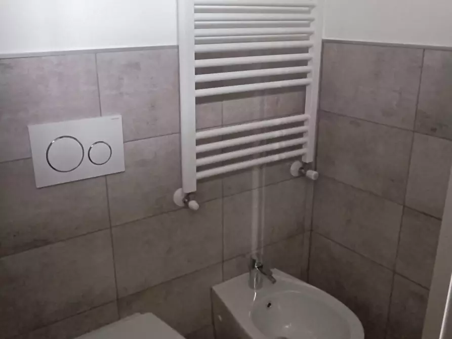 Immagine 14 di Appartamento in vendita  a Castelnuovo Magra