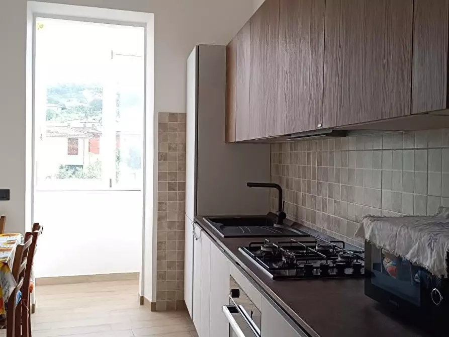 Immagine 8 di Appartamento in vendita  a Castelnuovo Magra