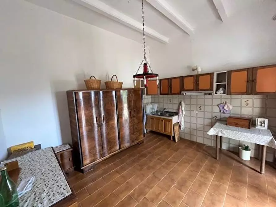 Immagine 11 di Porzione di casa in vendita  a Terricciola