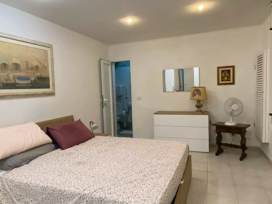 Immagine 3 di Appartamento in vendita  a Livorno