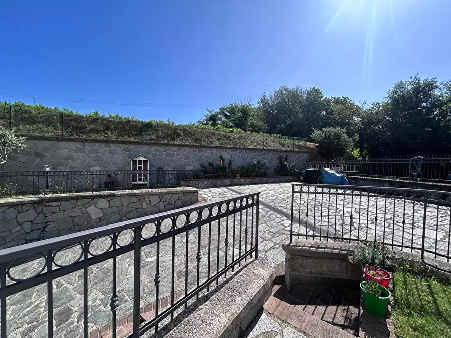 Immagine 12 di Casa indipendente in vendita  a Aulla