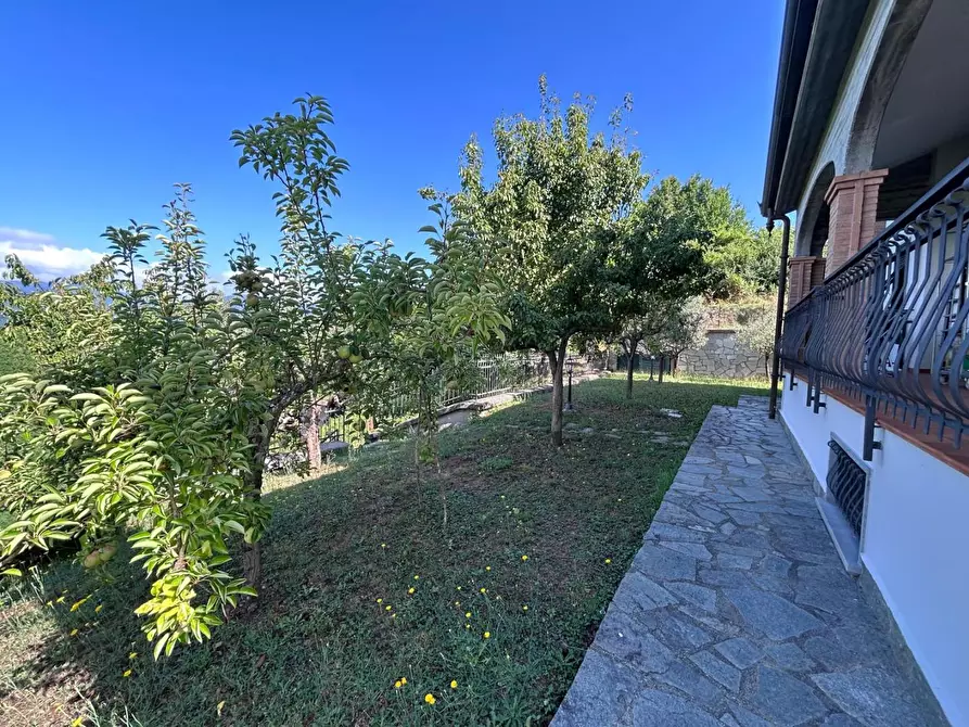 Immagine 11 di Casa indipendente in vendita  a Aulla