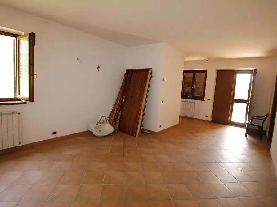 Immagine 11 di Casa bifamiliare in vendita  a Casole D'elsa