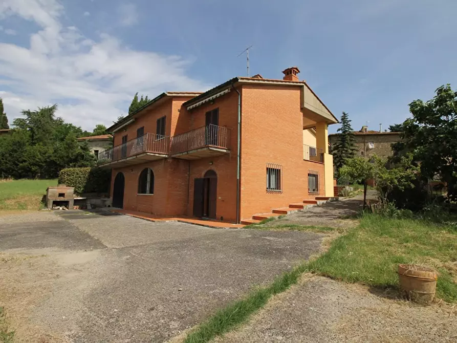 Immagine 2 di Casa bifamiliare in vendita  a Casole D'elsa