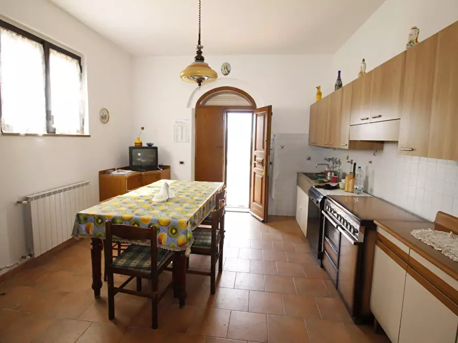 Immagine 8 di Casa bifamiliare in vendita  a Casole D'elsa