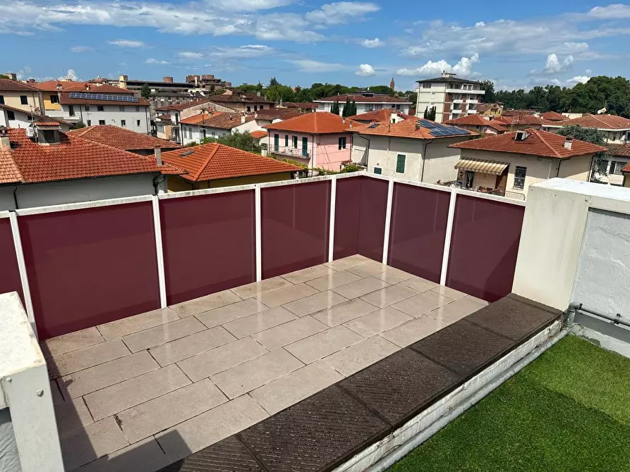 Immagine 13 di Appartamento in vendita  a Pisa