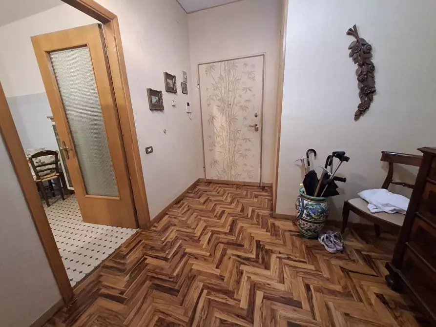 Immagine 5 di Appartamento in vendita  a Carrara