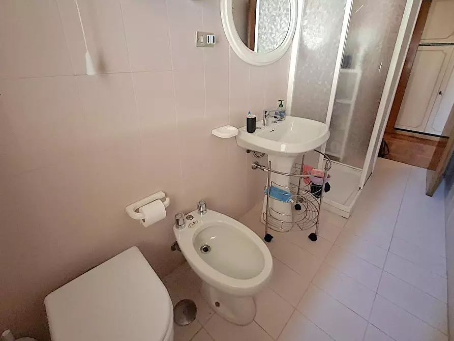 Immagine 29 di Appartamento in vendita  a Carrara