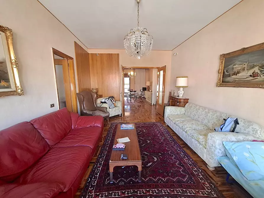 Immagine 8 di Appartamento in vendita  a Carrara