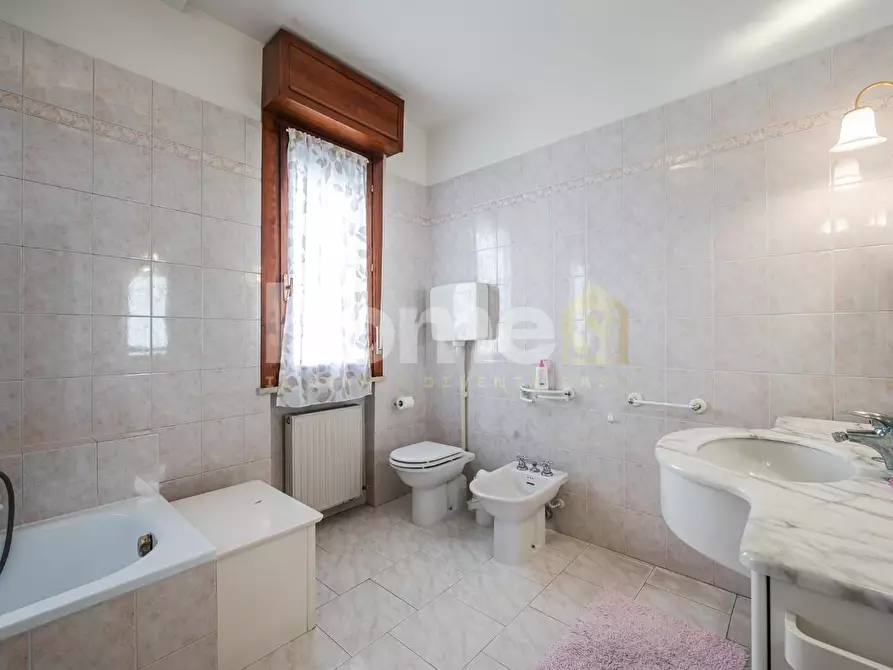 Immagine 22 di Appartamento in vendita  a Reggio Nell'emilia