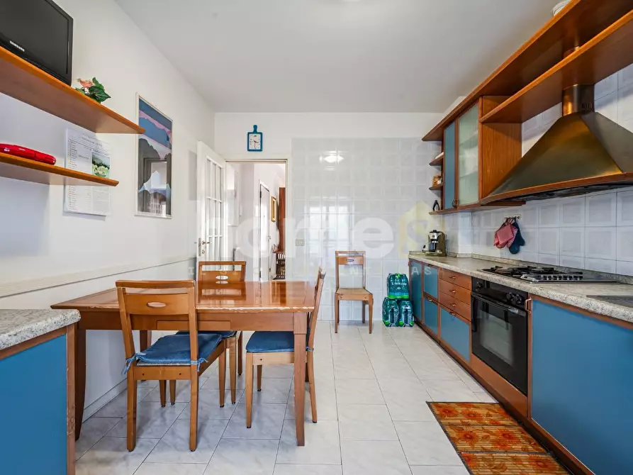 Immagine 8 di Appartamento in vendita  a Reggio Nell'emilia