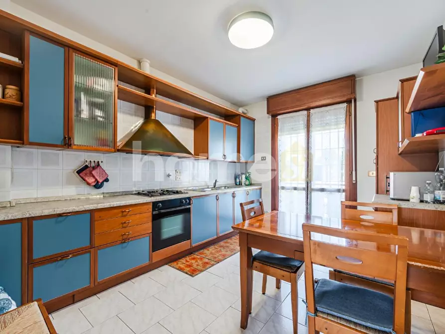 Immagine 6 di Appartamento in vendita  a Reggio Nell'emilia