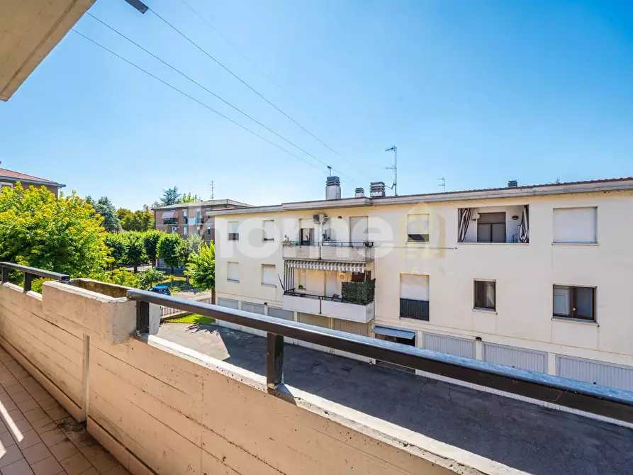 Immagine 13 di Appartamento in vendita  a Reggio Nell'emilia