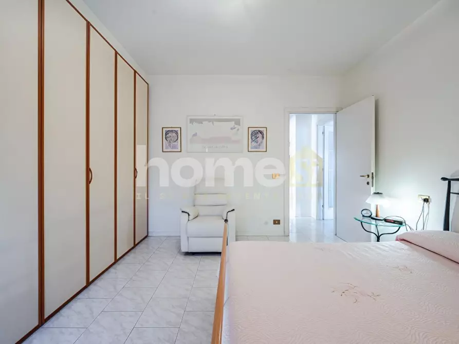 Immagine 21 di Appartamento in vendita  a Reggio Nell'emilia