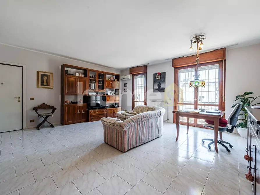 Immagine 5 di Appartamento in vendita  a Reggio Nell'emilia