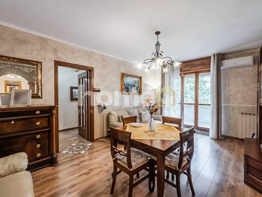 Immagine 5 di Appartamento in vendita  a Reggio Nell'emilia