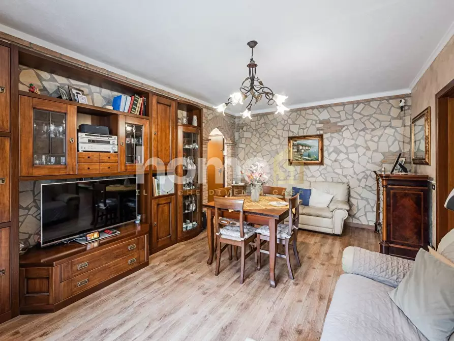 Immagine 7 di Appartamento in vendita  a Reggio Nell'emilia